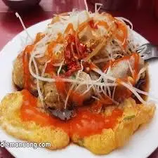 Hình ảnh Hoành thánh chiên trứng