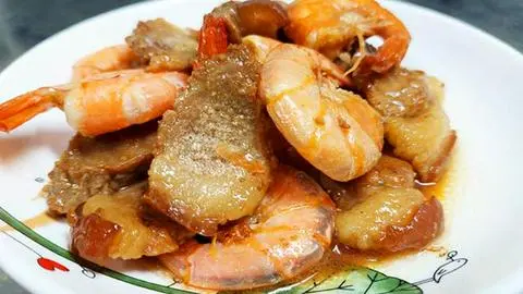 Hình ảnh Cơm tôm rim ba rọi