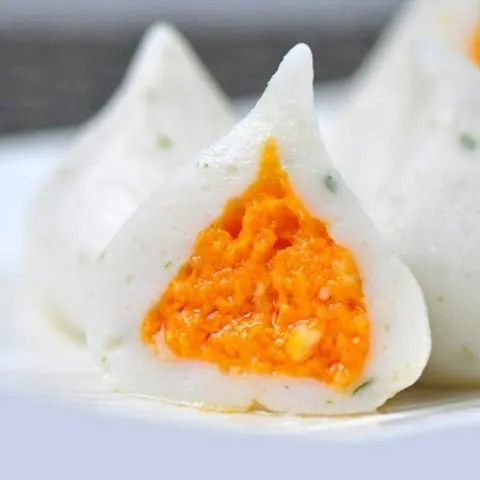 Hình ảnh Bánh Bao Trứng Cá Hồi - 1 viên