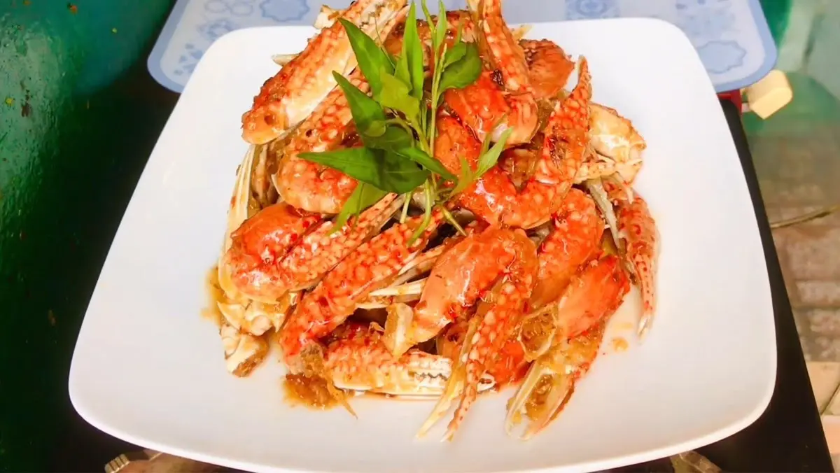 Hình ảnh Càng ghẹ xào bơ tỏi