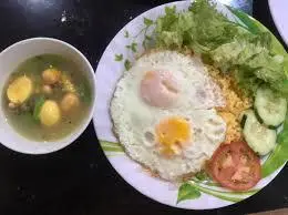 Hình ảnh Cơm chiên ốp la 2 trứng