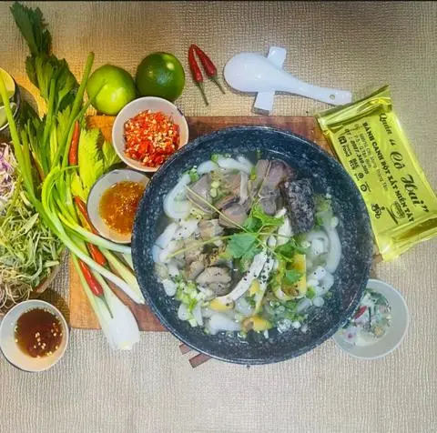 Hình ảnh Bánh Canh gà ta Đặc Biệt