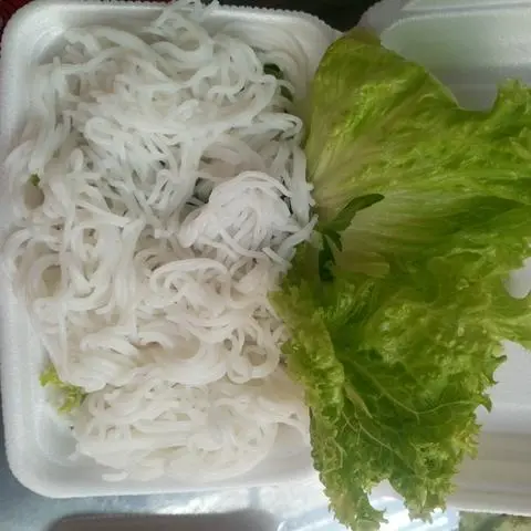 Hình ảnh rau + bún 