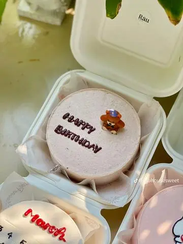 Hình ảnh Bánh kem bento - đèn cầy gấu
