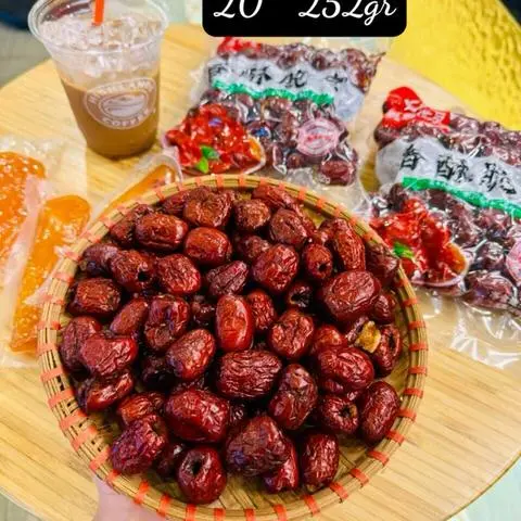 Hình ảnh Táo Đỏ Sấy Không Hạt- gói 252g