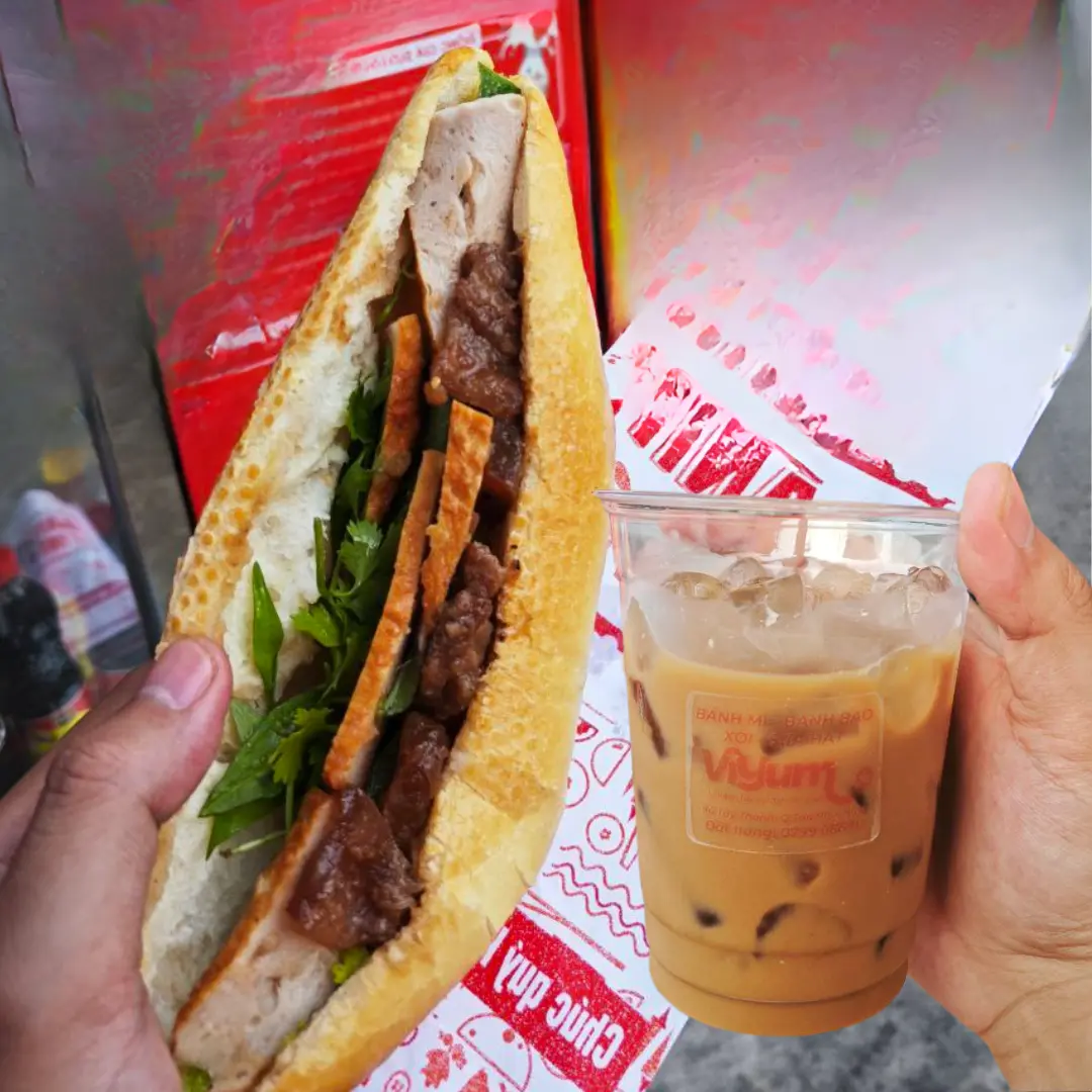 Hình ảnh Combo Bánh mì Thịt Chả Đặc biệt & Cà phê Sữa hạt