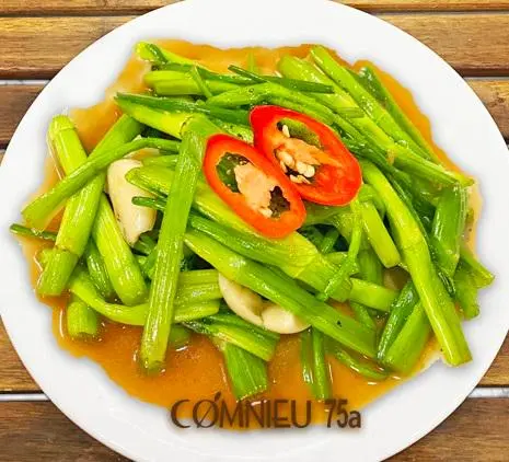 Hình ảnh Cần Nước xào tỏi