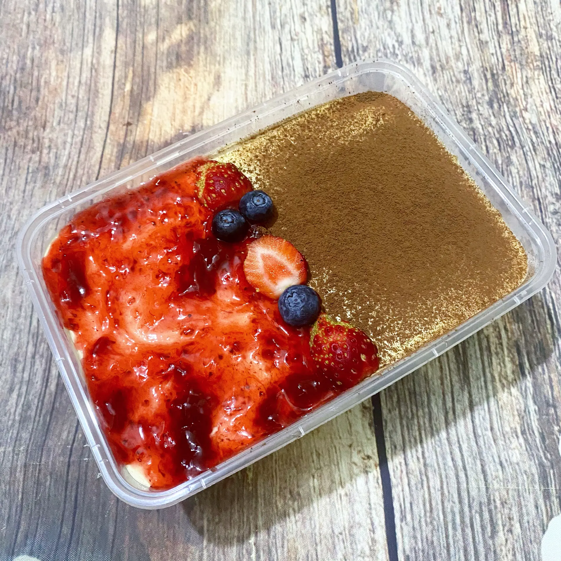 Hình ảnh Tiramisu cacao mix dâu