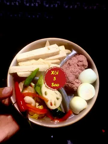 Hình ảnh Combo xôi thập cẩm + 4 topping: trứng cút -  kim chi -  pate -  chả