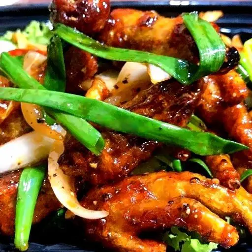 Hình ảnh Chân gà chiên nước mắm