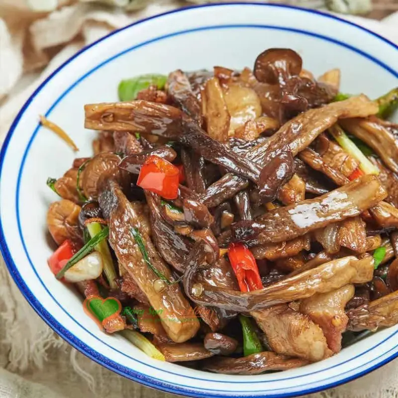 Hình ảnh Nấm Lộc Nhung Xào Hủ Tiếu + Bò