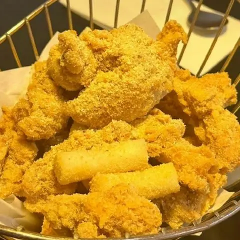 Hình ảnh Gà lắc phô mai 1 con - 뿌링클 치킨 한마리 - K