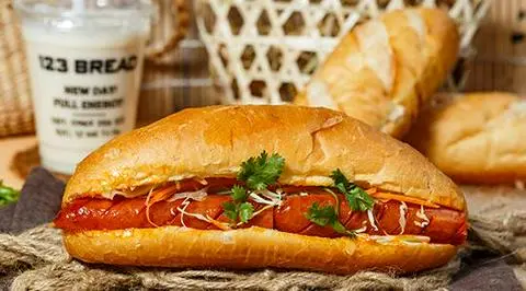 Hình ảnh Bánh mì dồi sụn xúc xích
