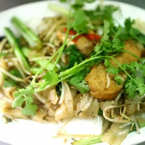 Hình ảnh Hủ tíu xào khô chay