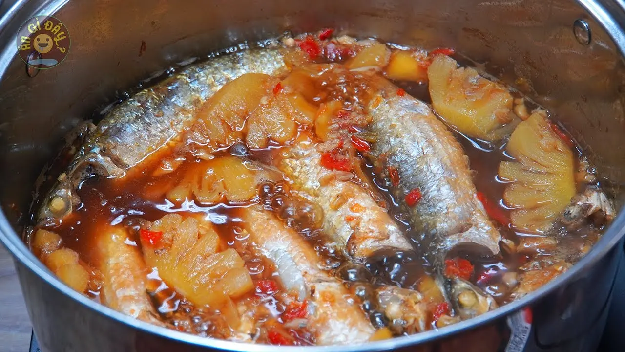 Hình ảnh cơm cá đói kho tiêu