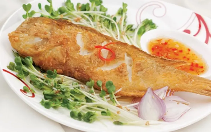 Hình ảnh Cá mó chiên giòn