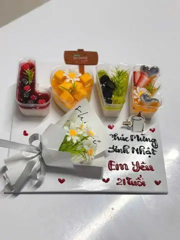 Hình ảnh pana cotta set chữ love sinh nhật