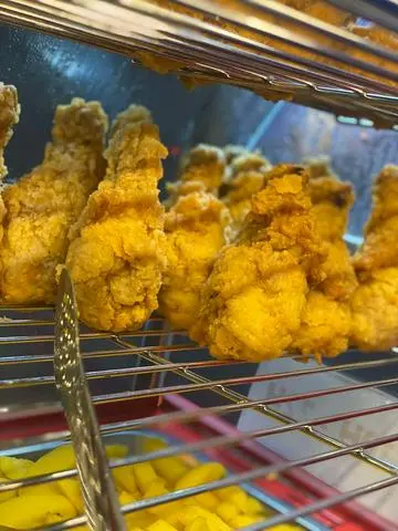 Hình ảnh đùi gà rán+khoai+nước