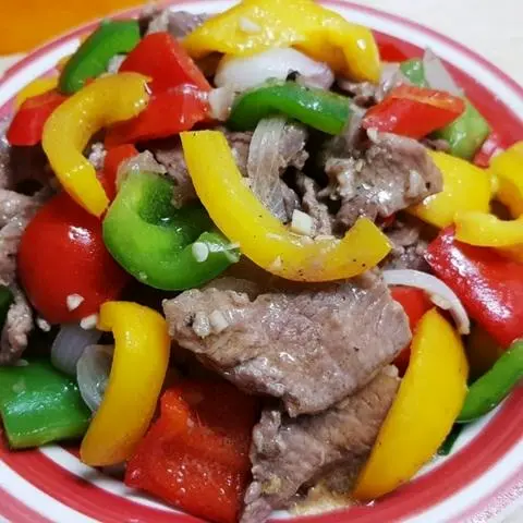 Hình ảnh Cơm Bò Xào Ớt Chuông 