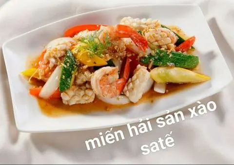 Hình ảnh Miến xào hải sản rau củ 