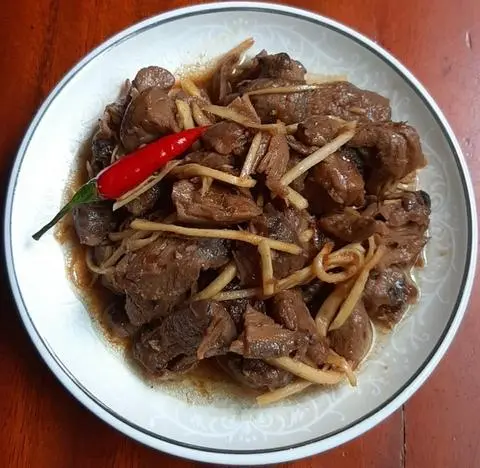 Hình ảnh Cơm - Thịt dê kho gừng