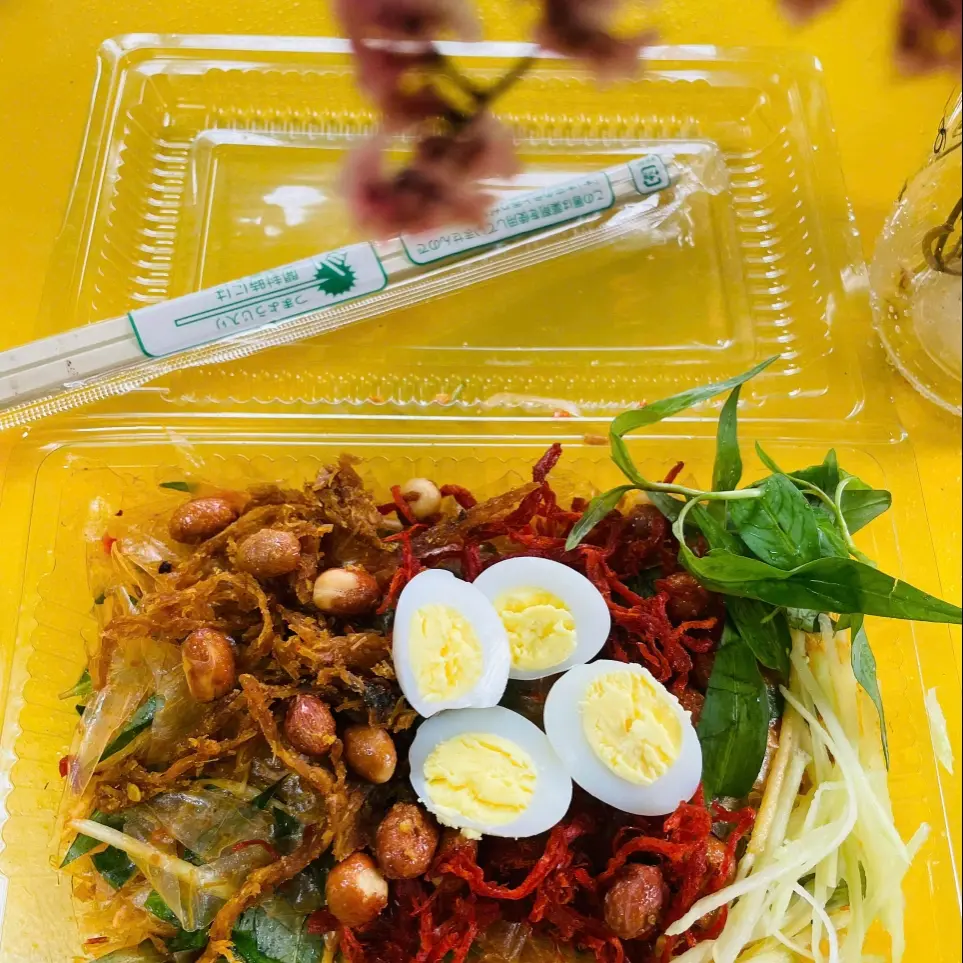 Hình ảnh Bánh tráng trộn thập cẩm 