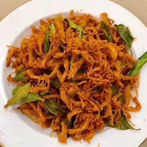 Hình ảnh Khô Gà Lá Chanh (100g)