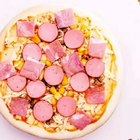Hình ảnh Pizza tròn xúc xích phô mai 18
