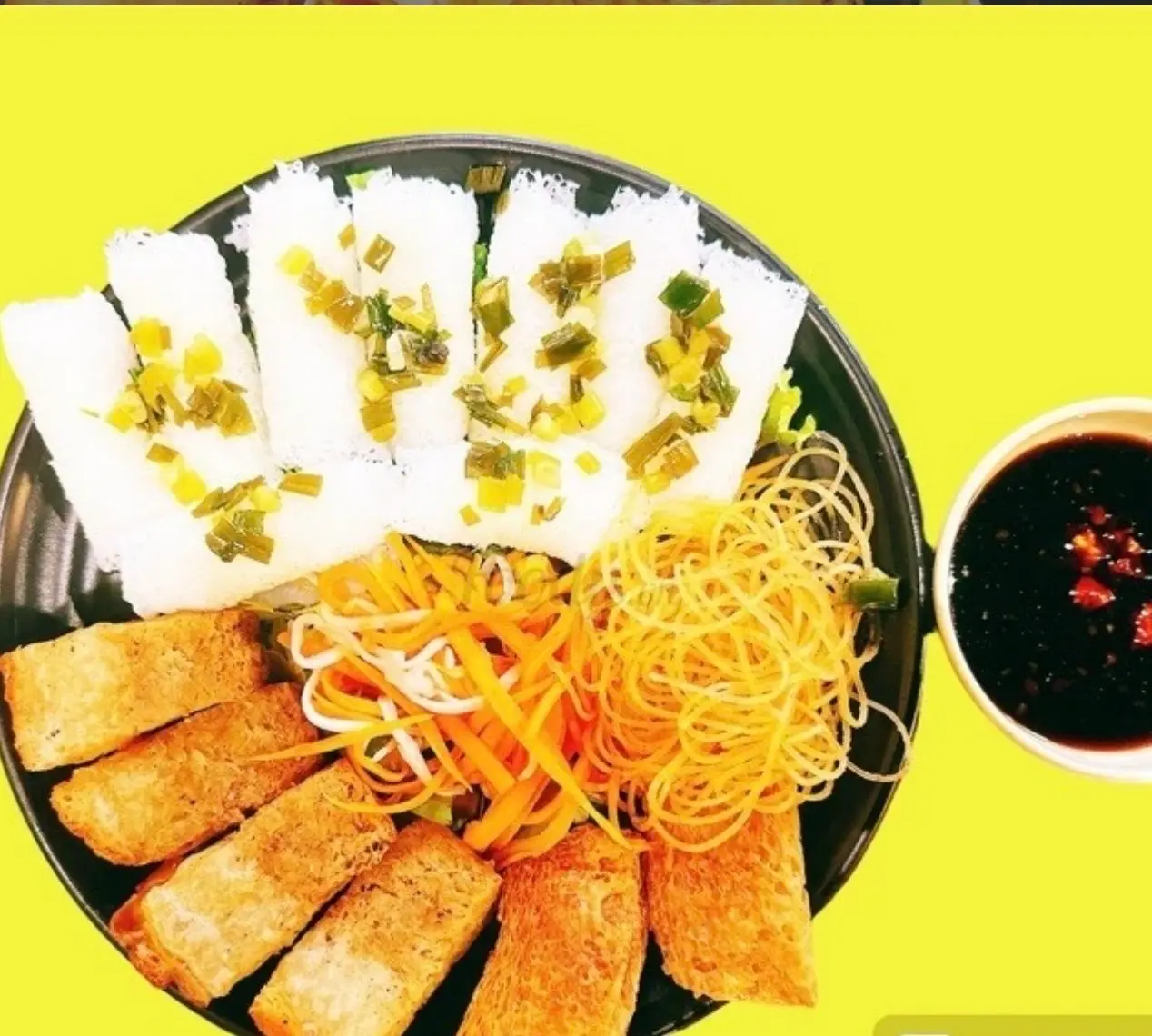 Hình ảnh Bánh Hỏi Heo Quay Chay