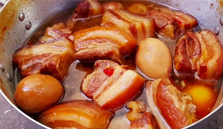 Hình ảnh Thịt kho thêm
