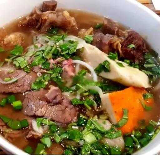 Hình ảnh Bún bò tái nạm
