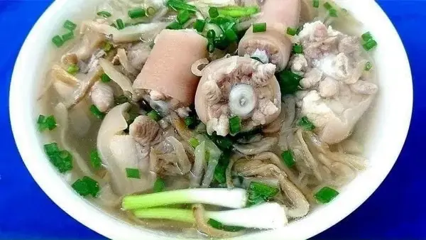 Hình ảnh Nui  - Đuôi heo hoặc xương chìa