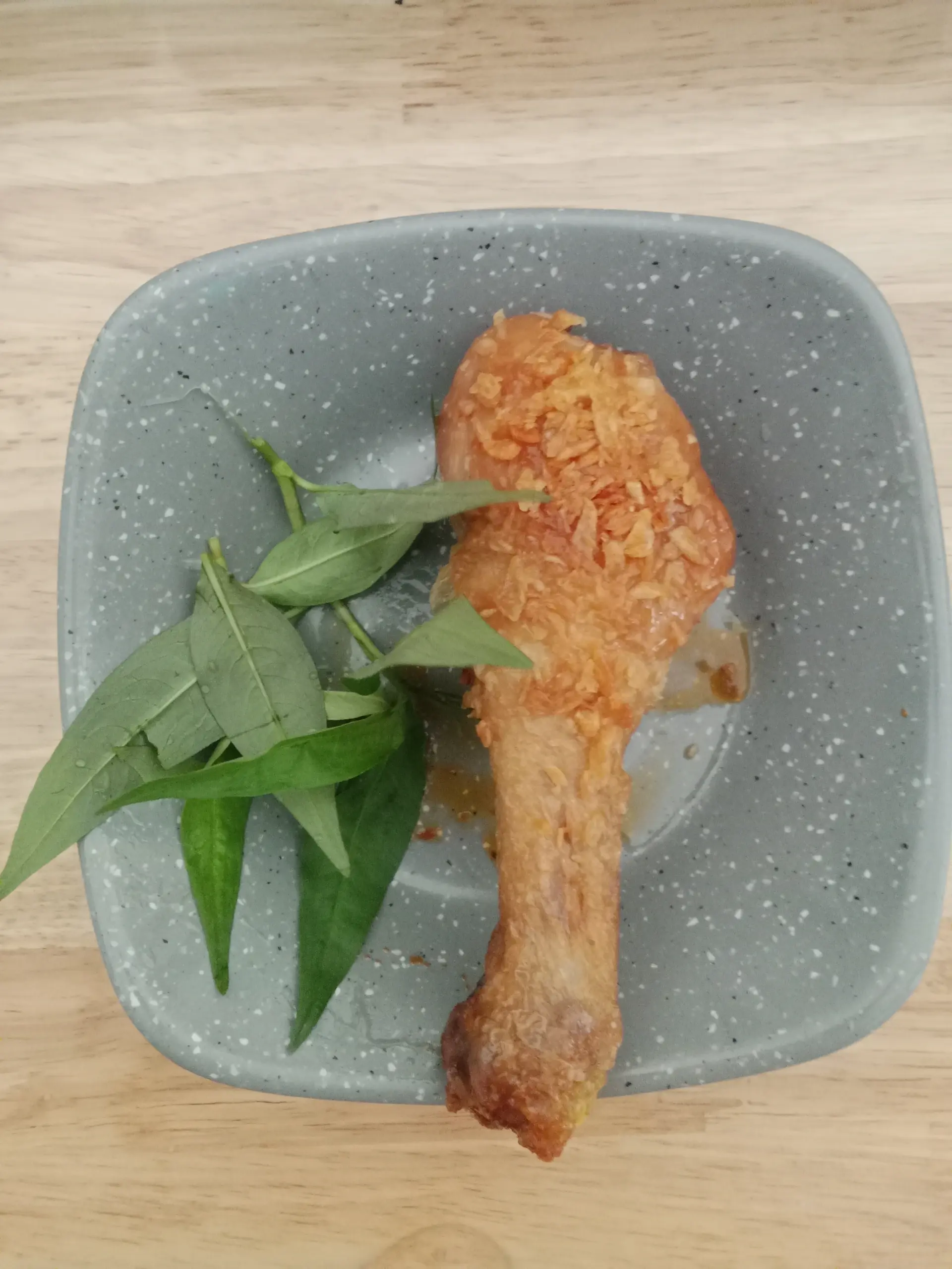 Hình ảnh Đùi Gà Mắm Tỏi