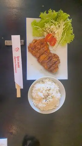 Hình ảnh Cơm gà sốt teri 