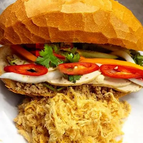 Hình ảnh Bánh mì pate chả chà bông