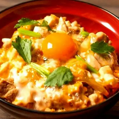 Hình ảnh Tô Cơm Oyako . Thịt Gà Và Trứng