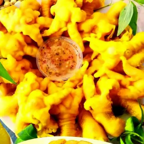 Hình ảnh Chân gà rút xương ủ muối 0.5kg
