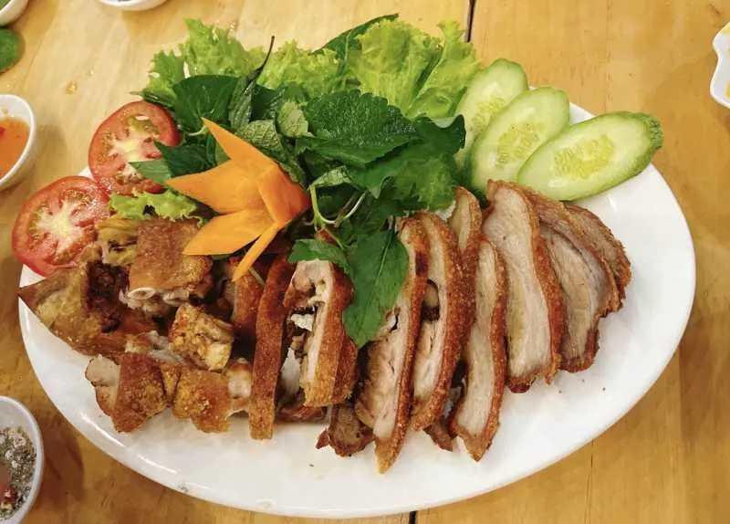 Hình ảnh GIÒ HEO MUỐI CHIÊN GIÒN