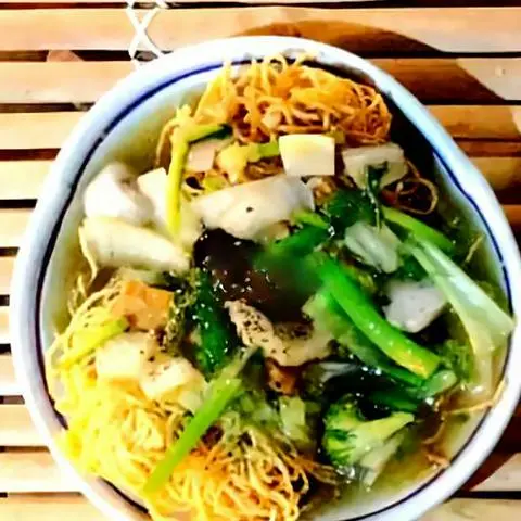 Hình ảnh Mì xào giòn chay