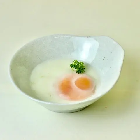 Hình ảnh TRỨNG LÒNG ĐÀO