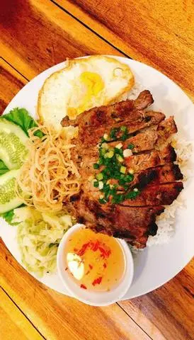 Hình ảnh cơm sườn bì 