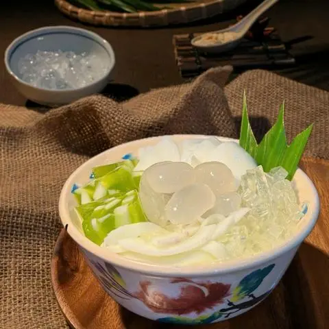 Hình ảnh Chè Dừa Non Lá Nếp