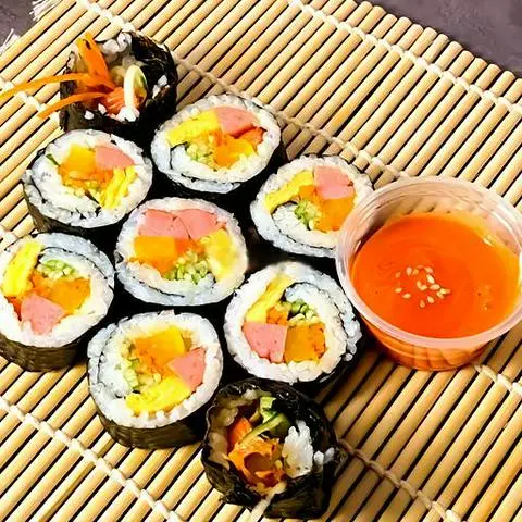 Hình ảnh Kimbab ngũ sắc	Hàn Quốc