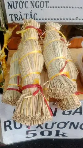 Hình ảnh tré rơm nguyên cây 