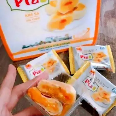 Hình ảnh Bánh pía kim sa Tân Huê Viên