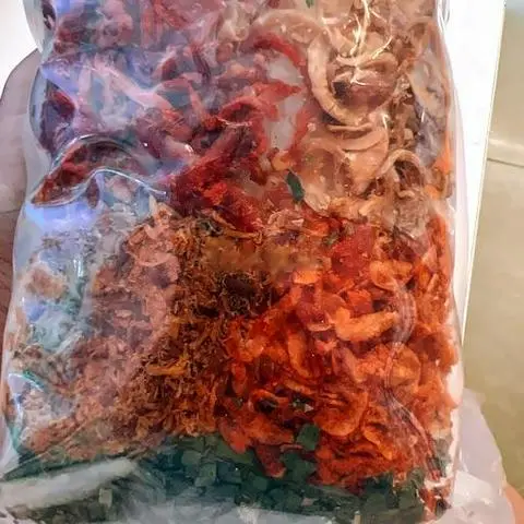 Hình ảnh Bánh tráng trộn thập Cẩm
