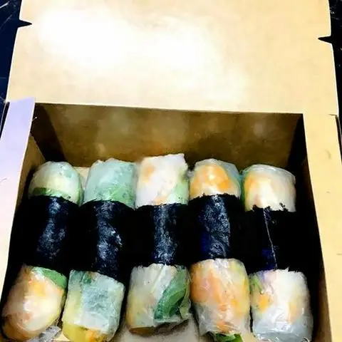 Hình ảnh Hộp bò bía chay - kèm nước chấm