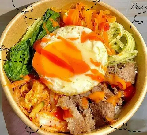 Hình ảnh Mì trộn trứng thịt bò