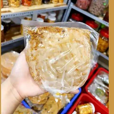 Hình ảnh Bánh tráng xì muối tỏi cay
