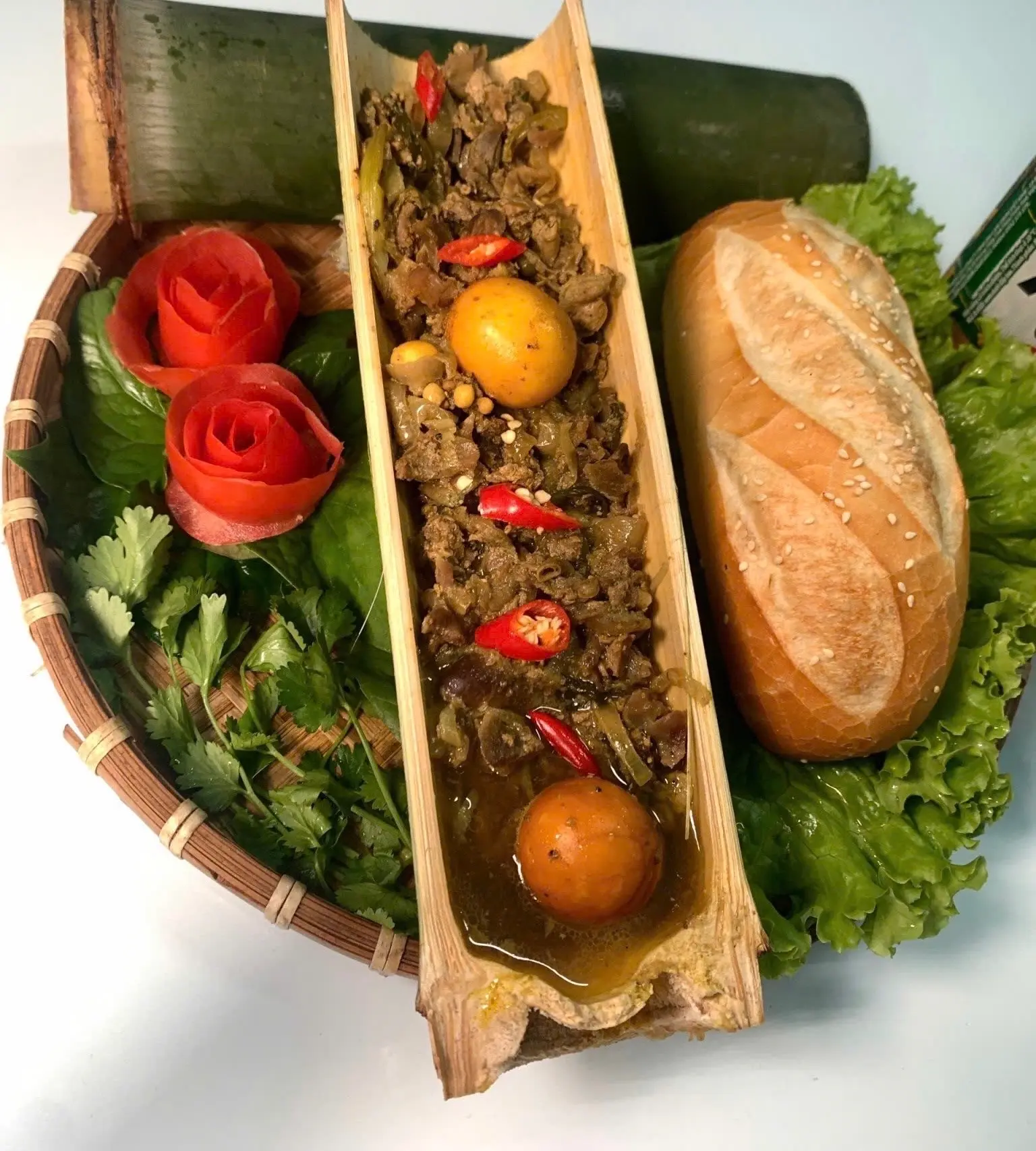 Hình ảnh Lòng Gà Trứng Non Núp Ống T
